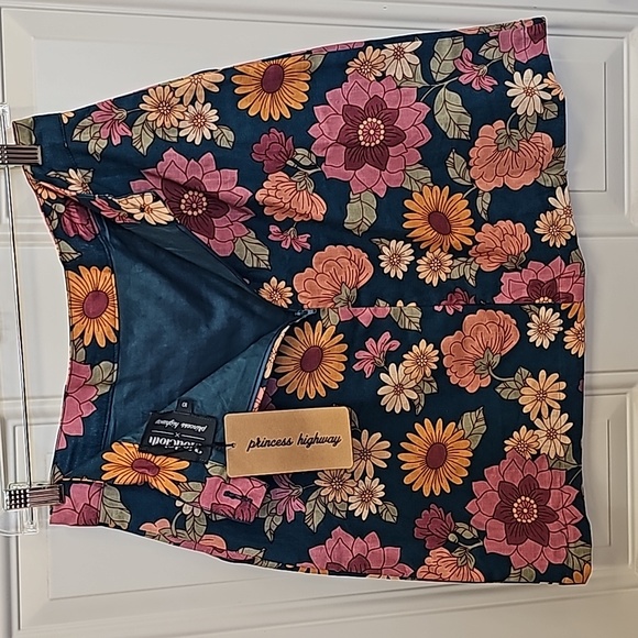 Cotton, Skirt, Casual, Summer, Flower, Mini, Vacation, Earthy, Girly, Nwt - Picture 2 of 5